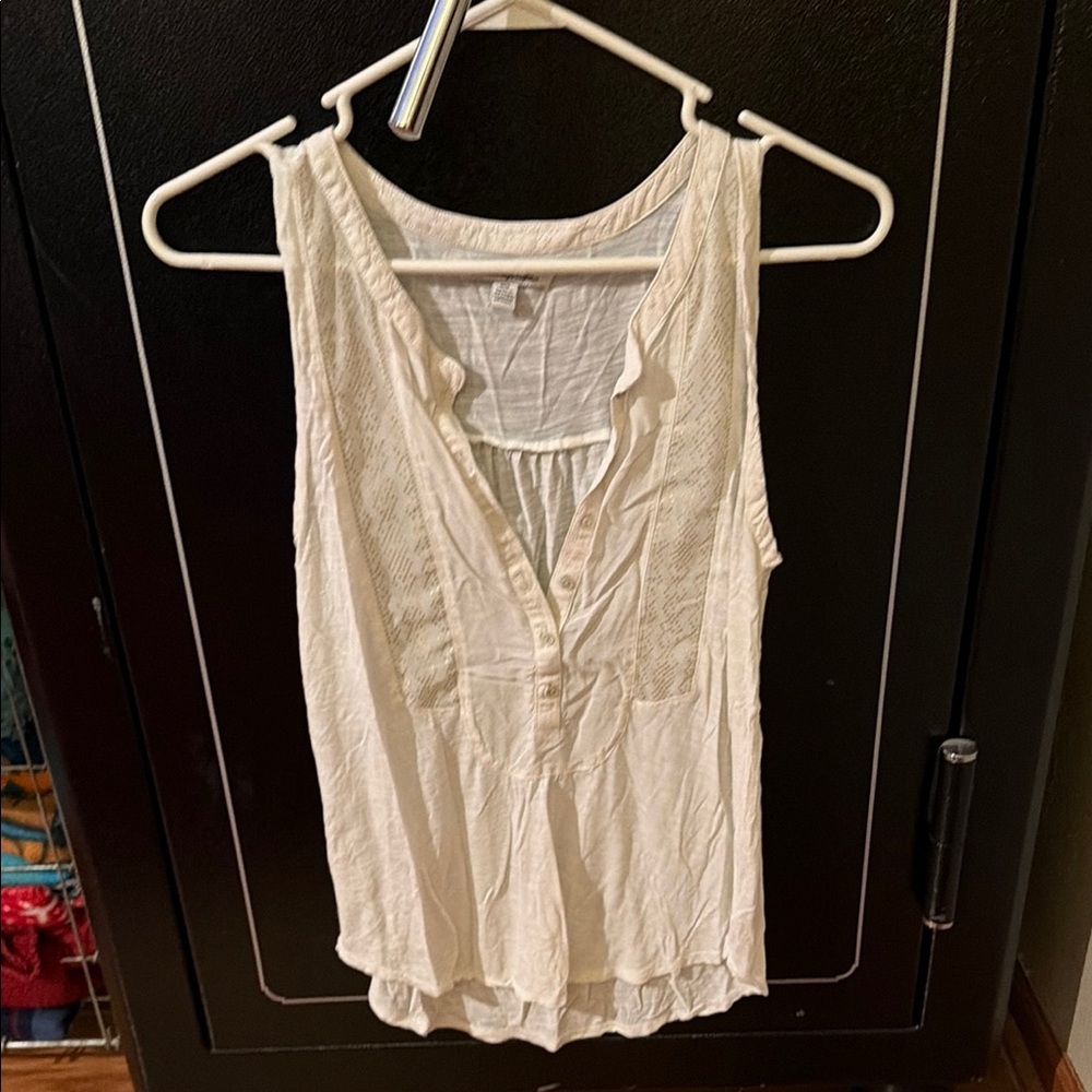 American Eagle Outfitters Cream Lace-Trim Sleeveless Tank with gold accent